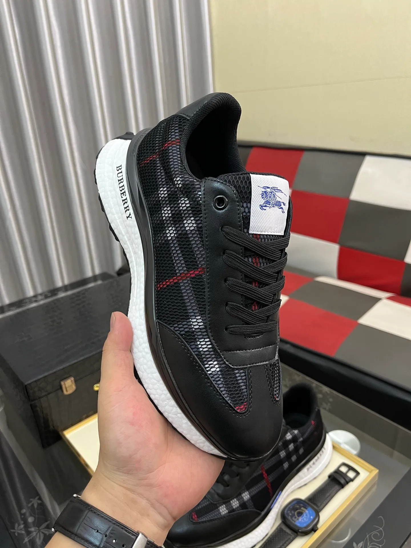 Men's shoes 💰438⌚️⌚️[BURBERRY] Burberry's authentic original high-end casual shoes🇨🇳Exquisite craftsmanship, this fabric is made of high mercerized fabric💯top layer🐷leather lining, suitable for drivers to drive🌴Original wear-resistant rubber outsole, versatile style, worth owning🍓Sizes 38-442️⃣Colors available